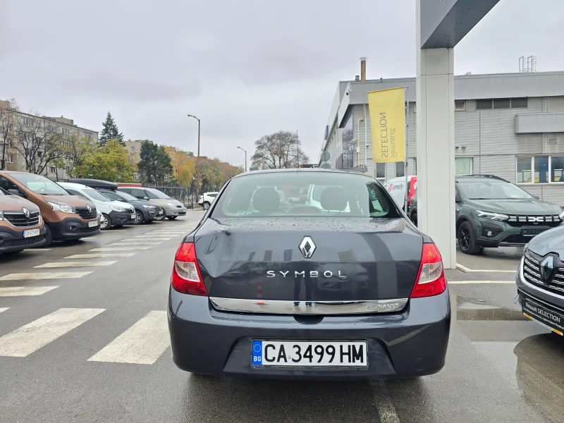 Renault Symbol 1.4i , снимка 4 - Автомобили и джипове - 47958242