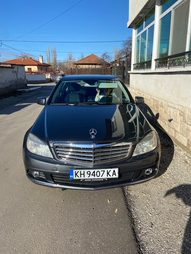 Mercedes-Benz C 220, снимка 1 - Автомобили и джипове - 47959113