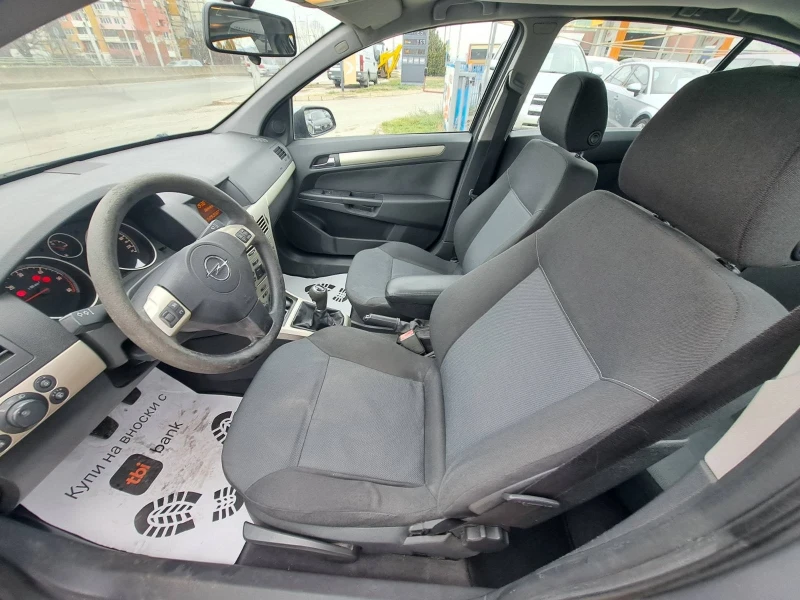 Opel Astra 1.7 CDTI, снимка 9 - Автомобили и джипове - 48793410