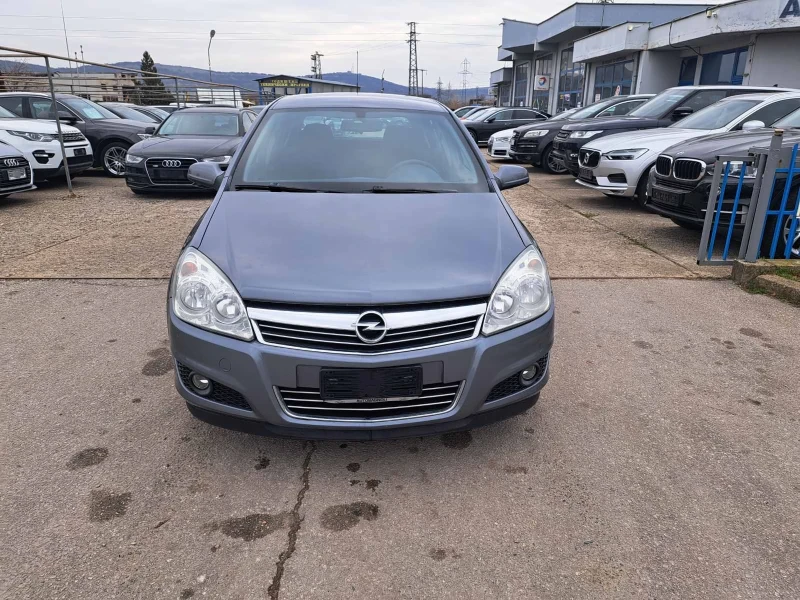 Opel Astra 1.7 CDTI, снимка 2 - Автомобили и джипове - 48793410