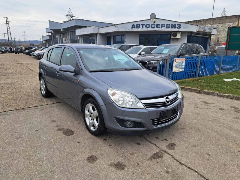 Opel Astra 1.7 CDTI, снимка 1 - Автомобили и джипове - 48793410