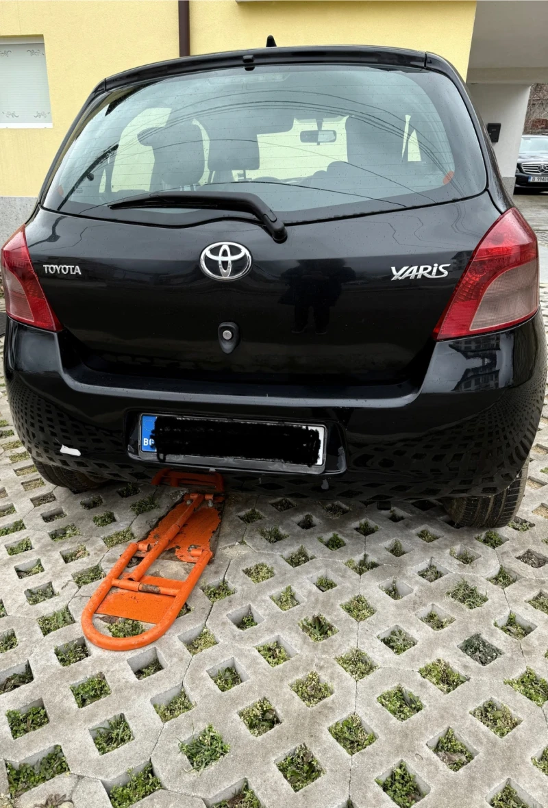 Toyota Yaris 1.1, снимка 4 - Автомобили и джипове - 49344127