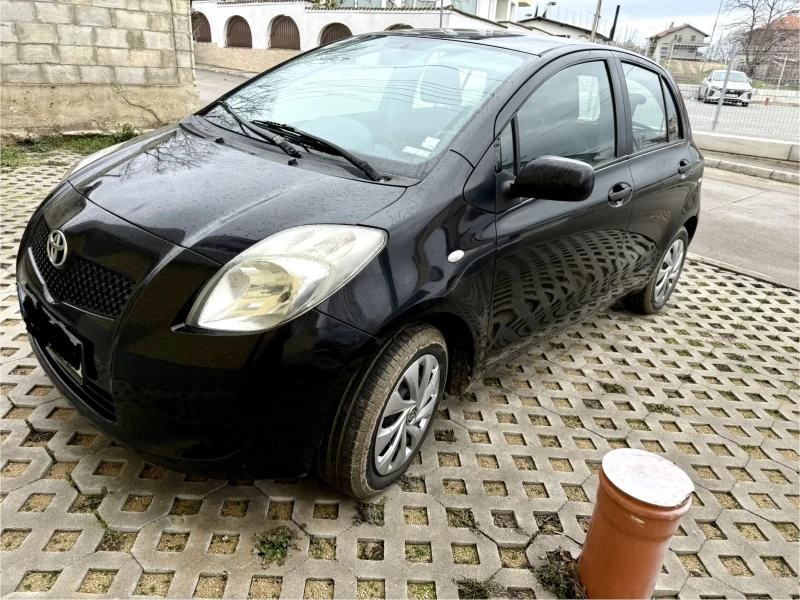 Toyota Yaris 1.1, снимка 2 - Автомобили и джипове - 49344127