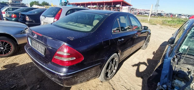 Mercedes-Benz E 270 2.7, снимка 4 - Автомобили и джипове - 50896731