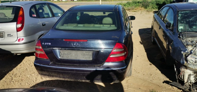 Mercedes-Benz E 270 2.7, снимка 3 - Автомобили и джипове - 50896731