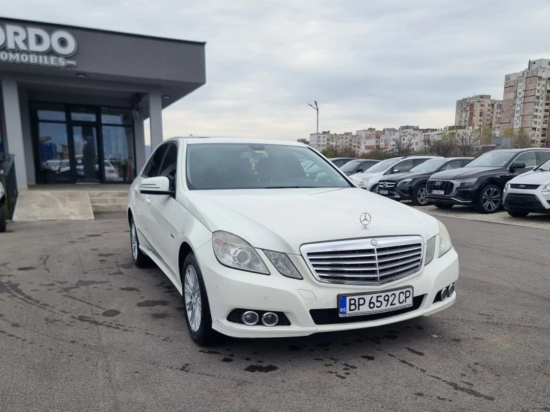 Mercedes-Benz E 200 2.2CDI, снимка 9 - Автомобили и джипове - 52447655