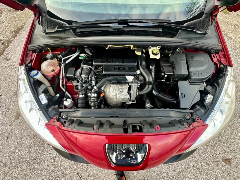Peugeot 308 1.6 HDI, снимка 14 - Автомобили и джипове - 52548792