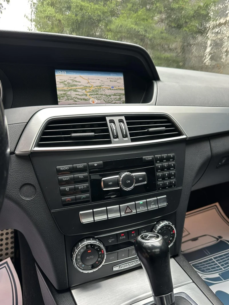 Mercedes-Benz C 220 AMG/AVANGARDE/FACE/ПАНОРМА, снимка 8 - Автомобили и джипове - 52582651