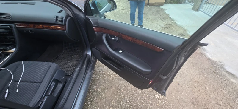 Audi A4, снимка 14 - Автомобили и джипове - 52681947