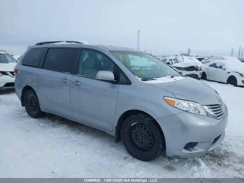 Toyota Sienna 3.5I , снимка 3 - Автомобили и джипове - 52773680
