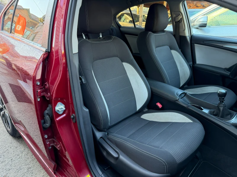 Toyota Avensis 1.8I* СЕРВИЗНА КНИЖКА* ПЪЛНА  ИСТОРИЯ В ТОЙОТА, снимка 13 - Автомобили и джипове - 52934951