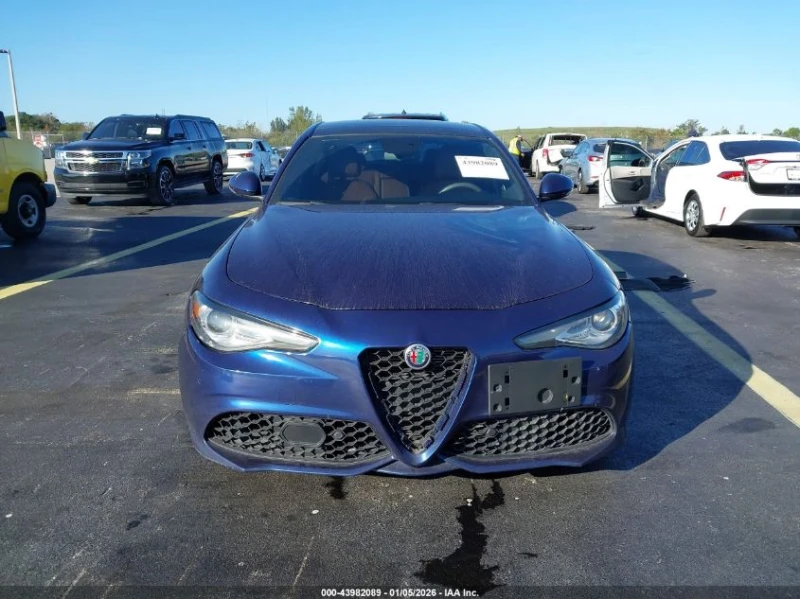 Alfa Romeo Giulia 2l Sport Rwd, снимка 11 - Автомобили и джипове - 53168933