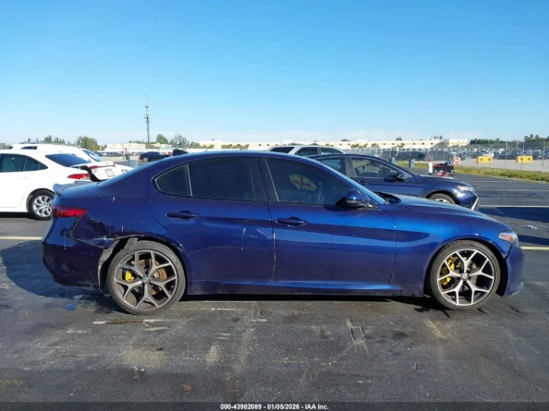 Alfa Romeo Giulia 2l Sport Rwd, снимка 12 - Автомобили и джипове - 53168933