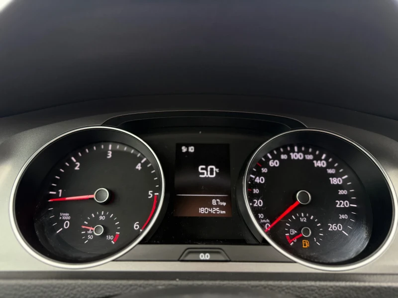 VW Golf TDI Темпомат Италия, снимка 12 - Автомобили и джипове - 53440570