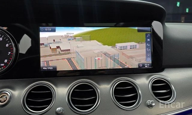 Mercedes-Benz E 200 E-Class E200 Avantgarde, снимка 10 - Автомобили и джипове - 54176450