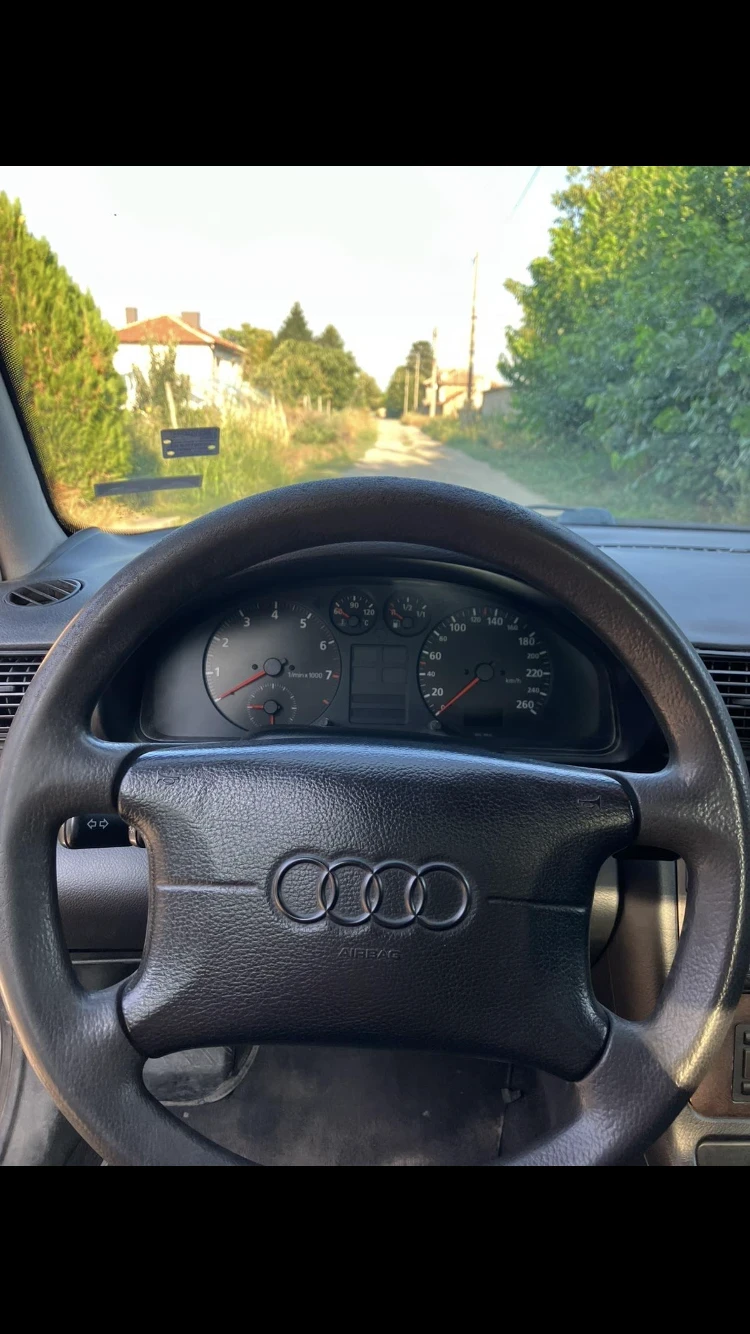 Audi A4 1.8T, снимка 6 - Автомобили и джипове - 55712322