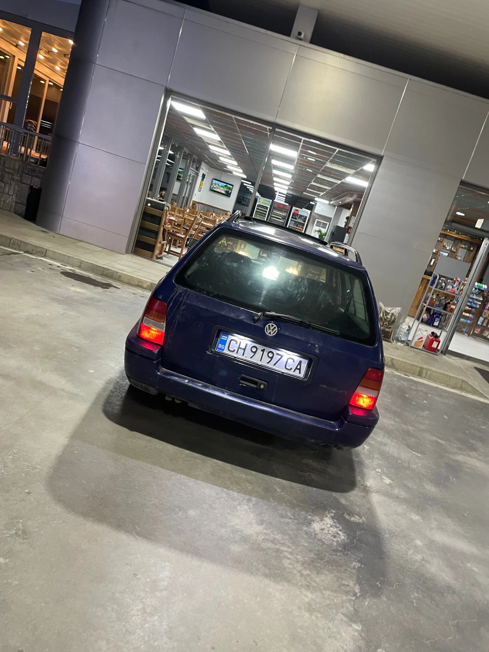 VW Golf 1.8 газ-бензин - изображение 2