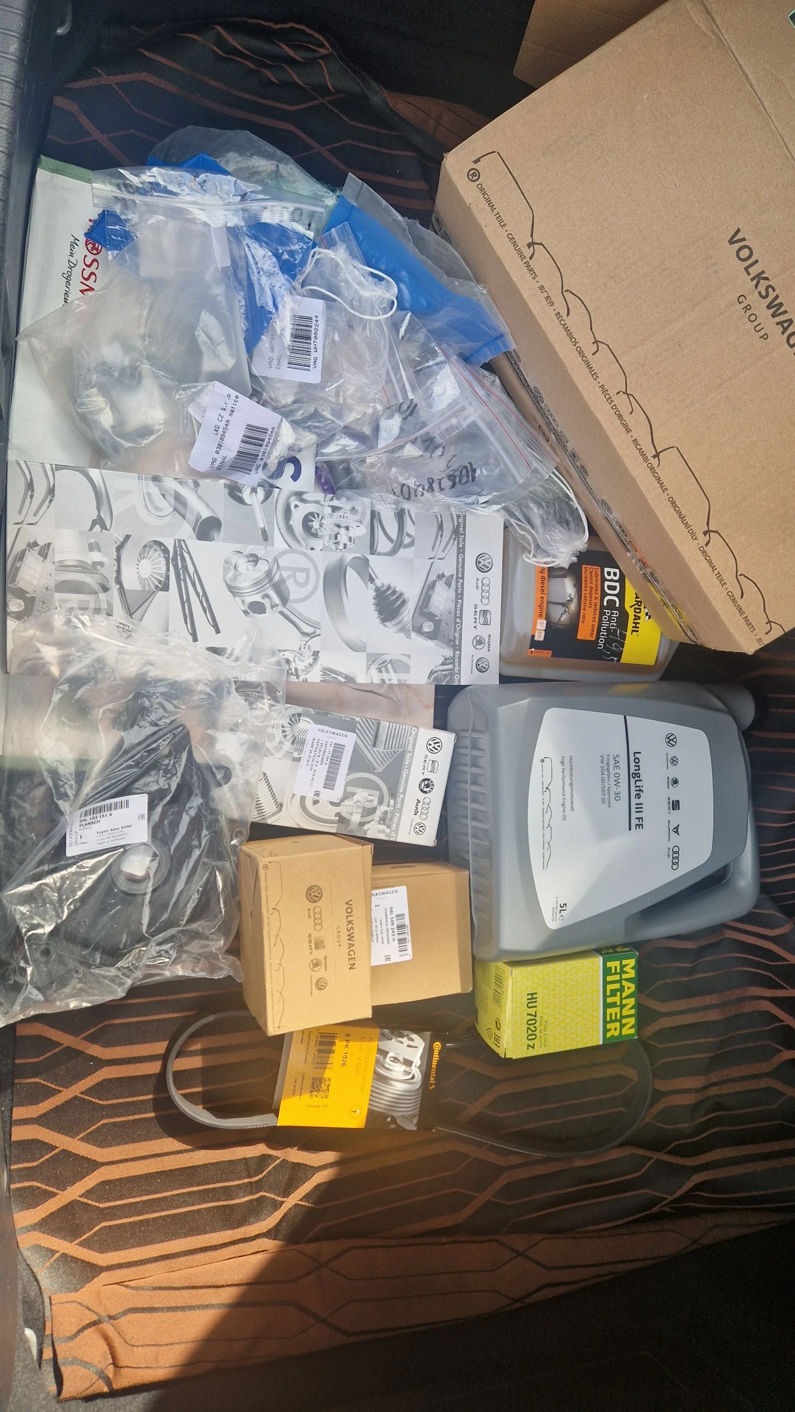 VW Arteon 2.0 BiTDI 4x4 | Mobile.bg   15