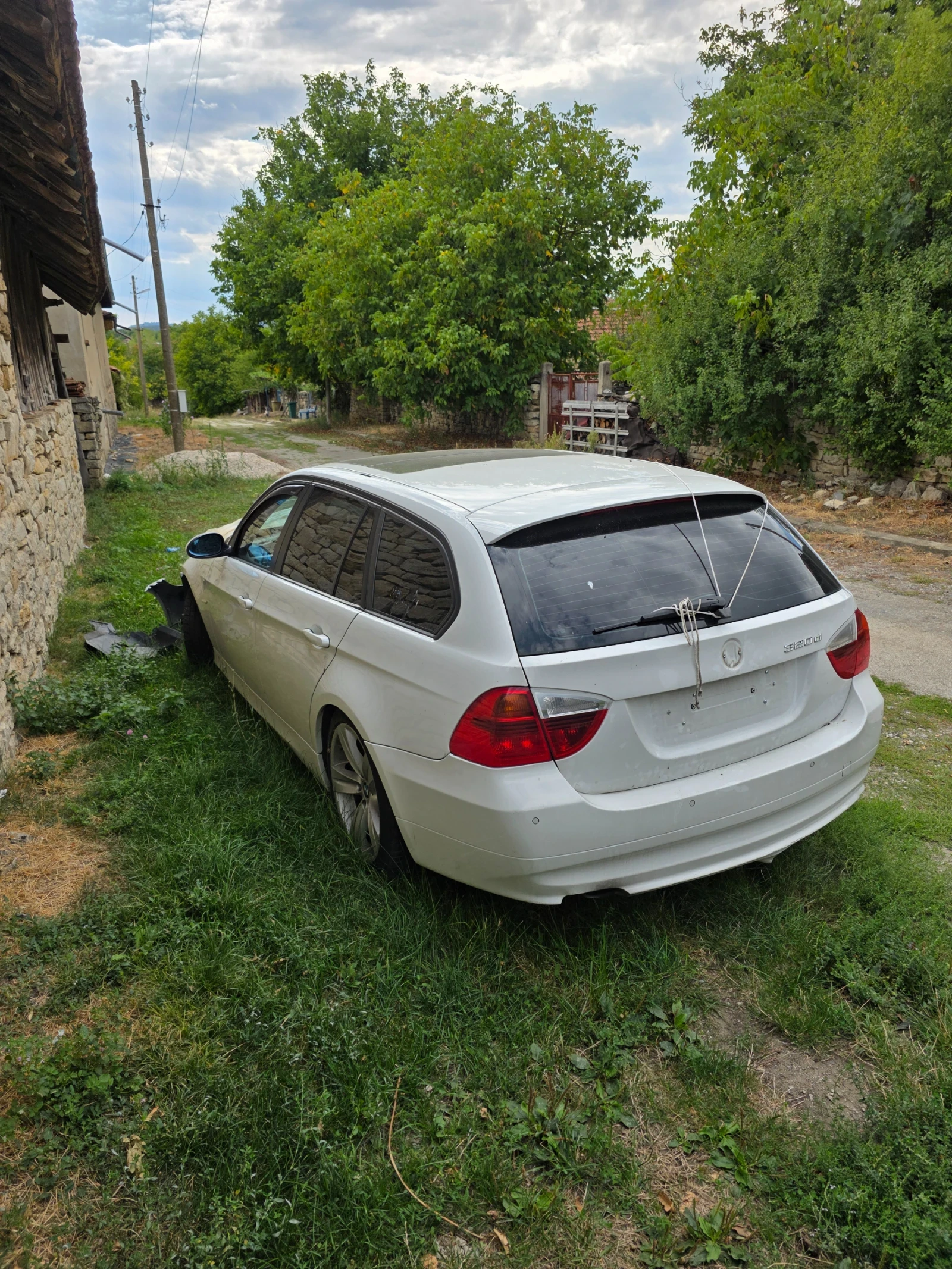 BMW 320  - изображение 5