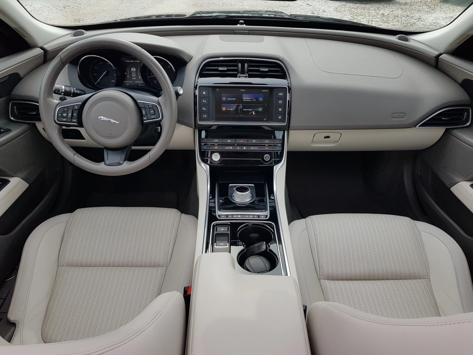 Jaguar XE 2.0D-180 к.с. EURO 6B 163 542 км ЛИЗИНГ - изображение 10