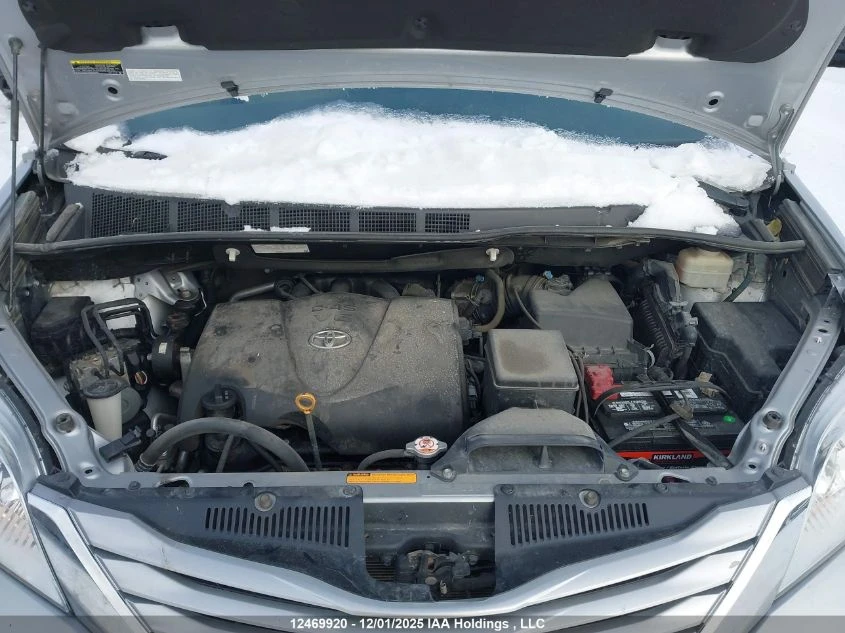 Toyota Sienna 3.5I  - изображение 8