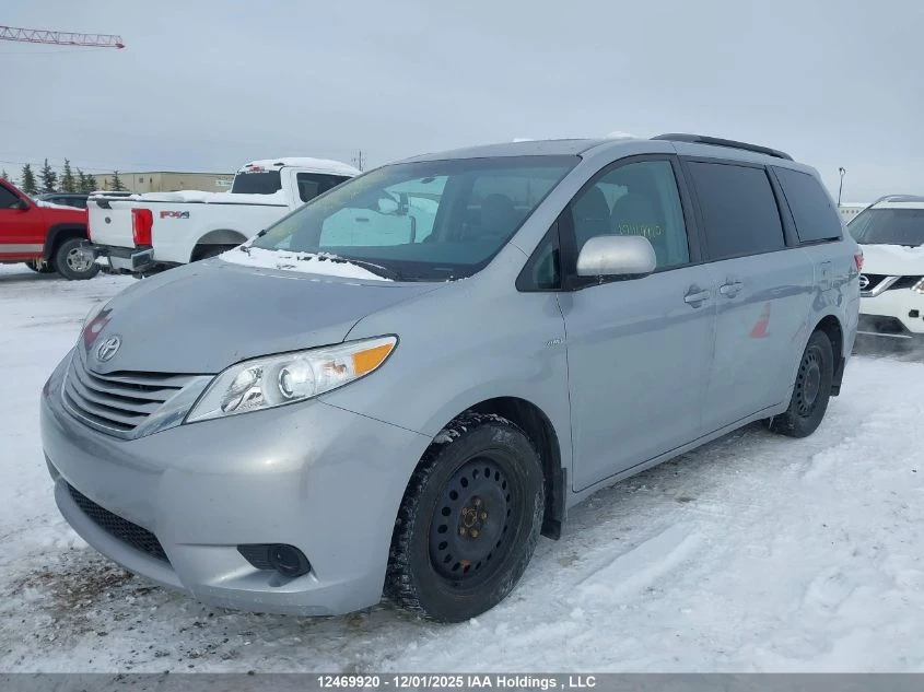 Toyota Sienna 3.5I  - изображение 2