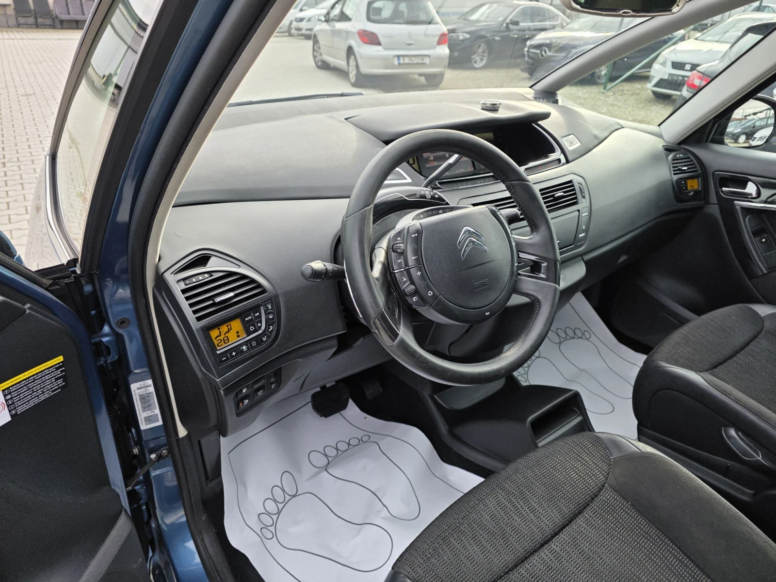Citroen C4 Picasso 1.6HDi Navi Exclusive Лизинг - изображение 10