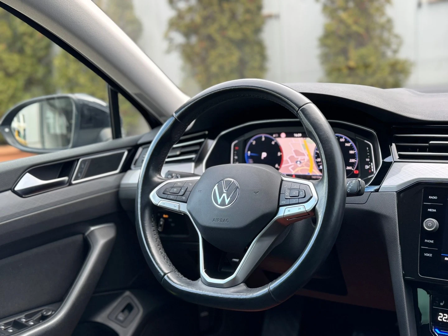 VW Passat Business 2.0 TDI SCR DSG | Mobile.bg � ����������� 10