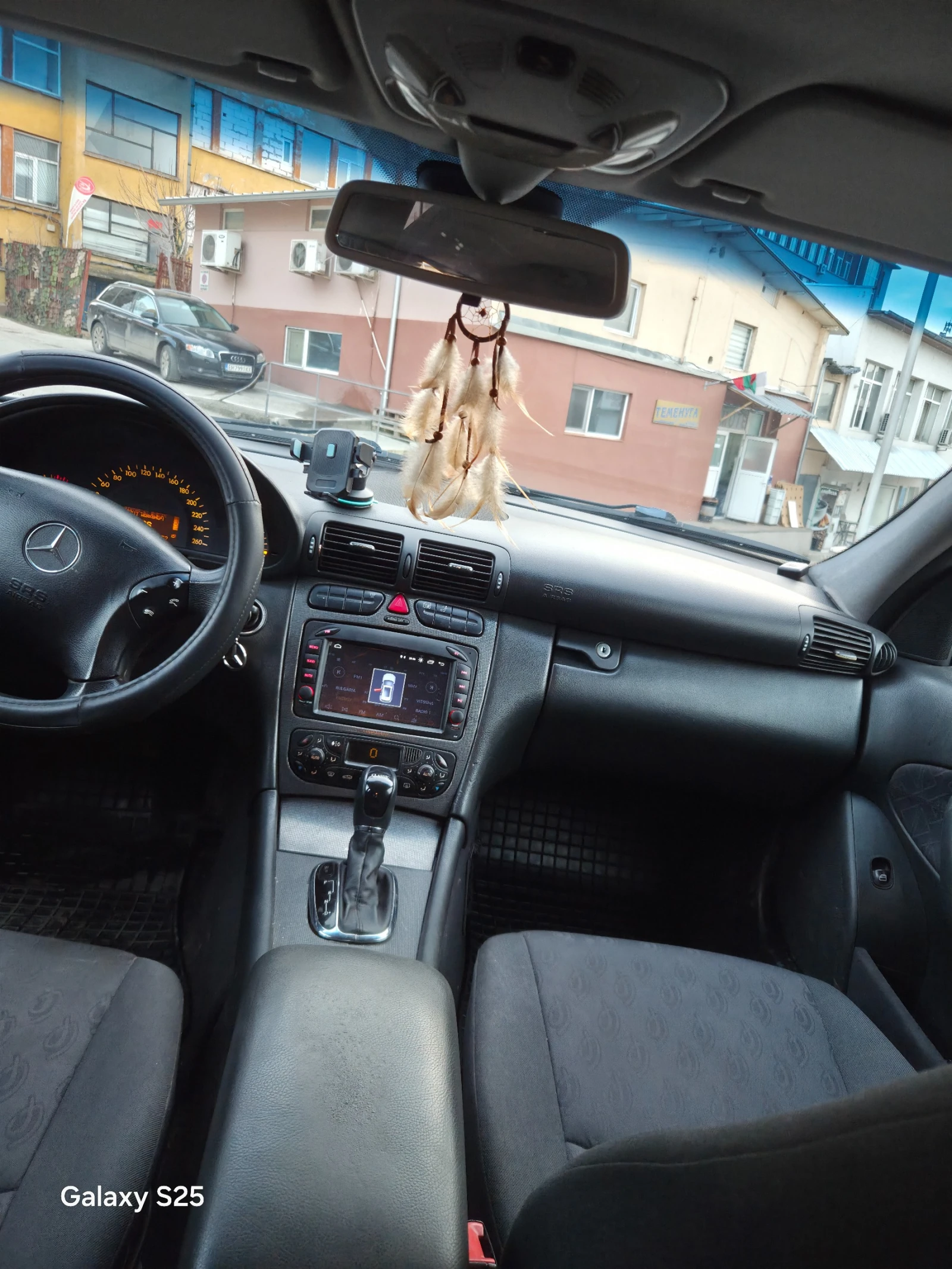 Mercedes-Benz C 220, снимка 11 - Автомобили и джипове - 53713847