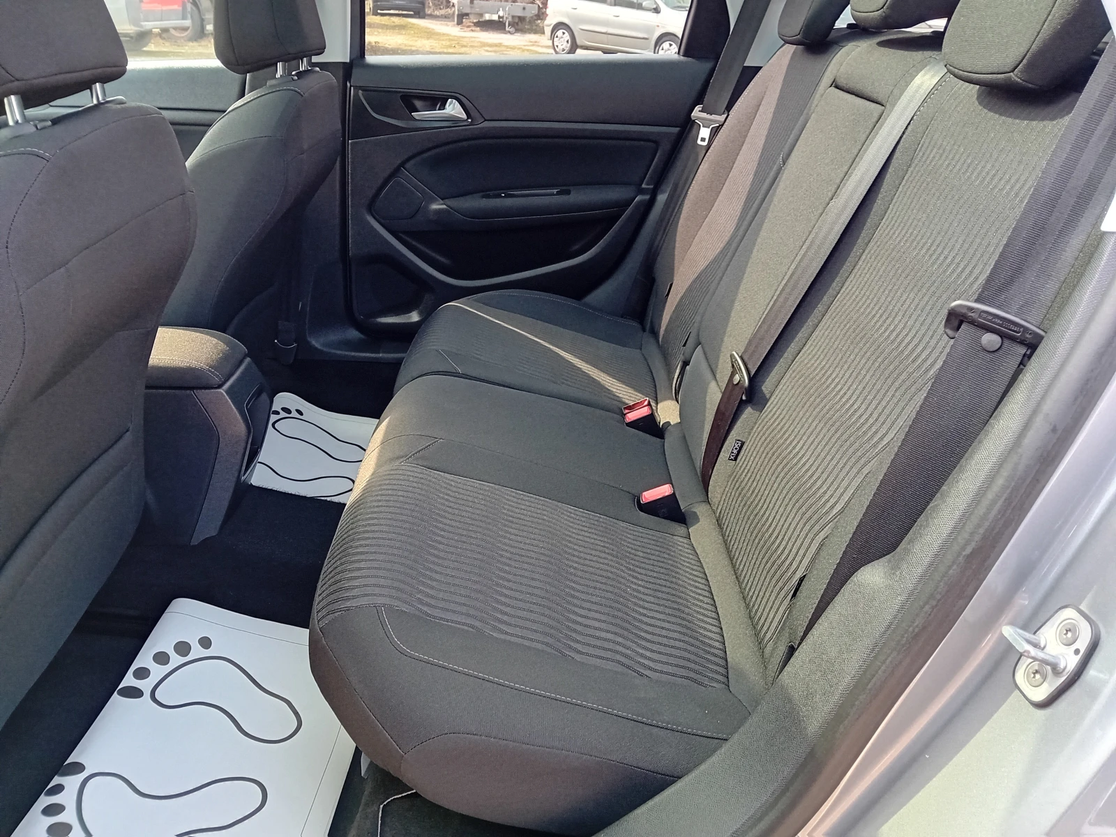 Peugeot 308 1.6HDI NAVI/KAMERA EURO 6, снимка 11 - Автомобили и джипове - 54001763