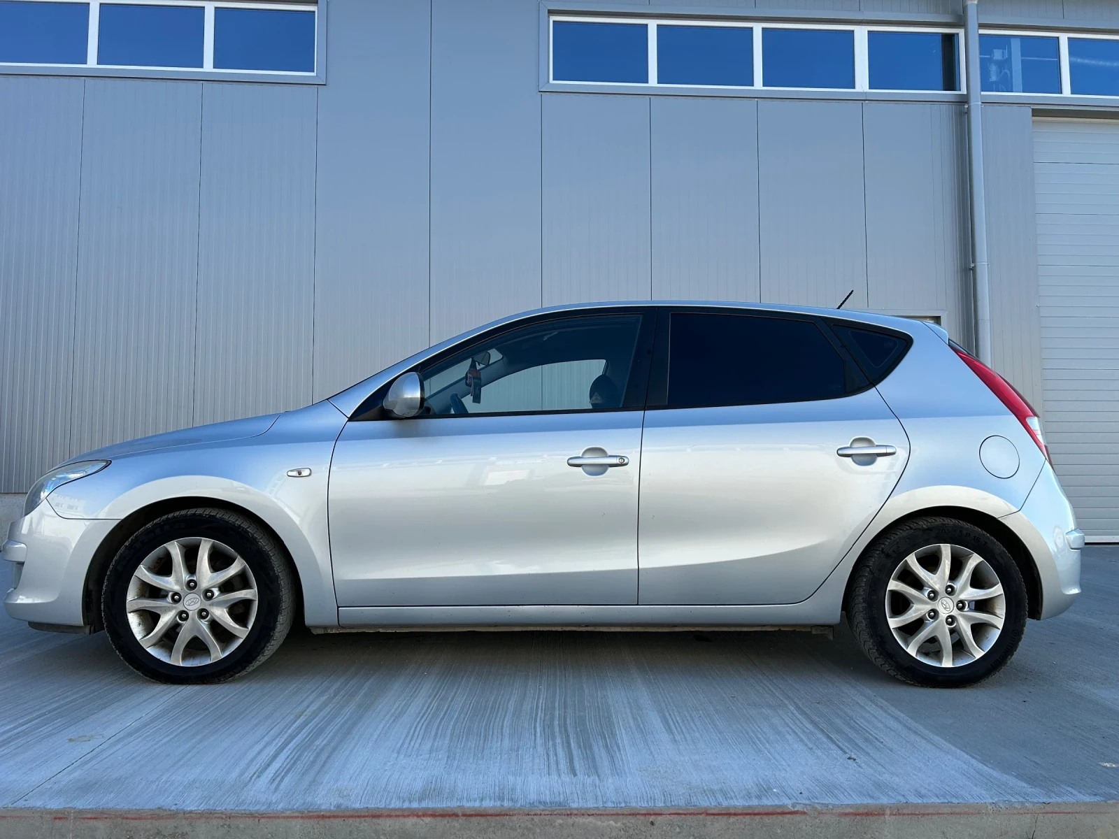 Hyundai I30 1.6CRDi/90K.C./ВЕРИГА МОТОР, снимка 5 - Автомобили и джипове - 54100440