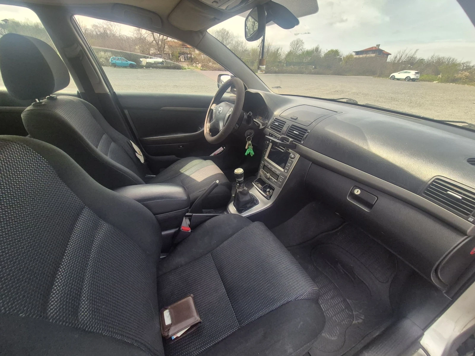 Toyota Avensis 2.2, снимка 3 - Автомобили и джипове - 54182650