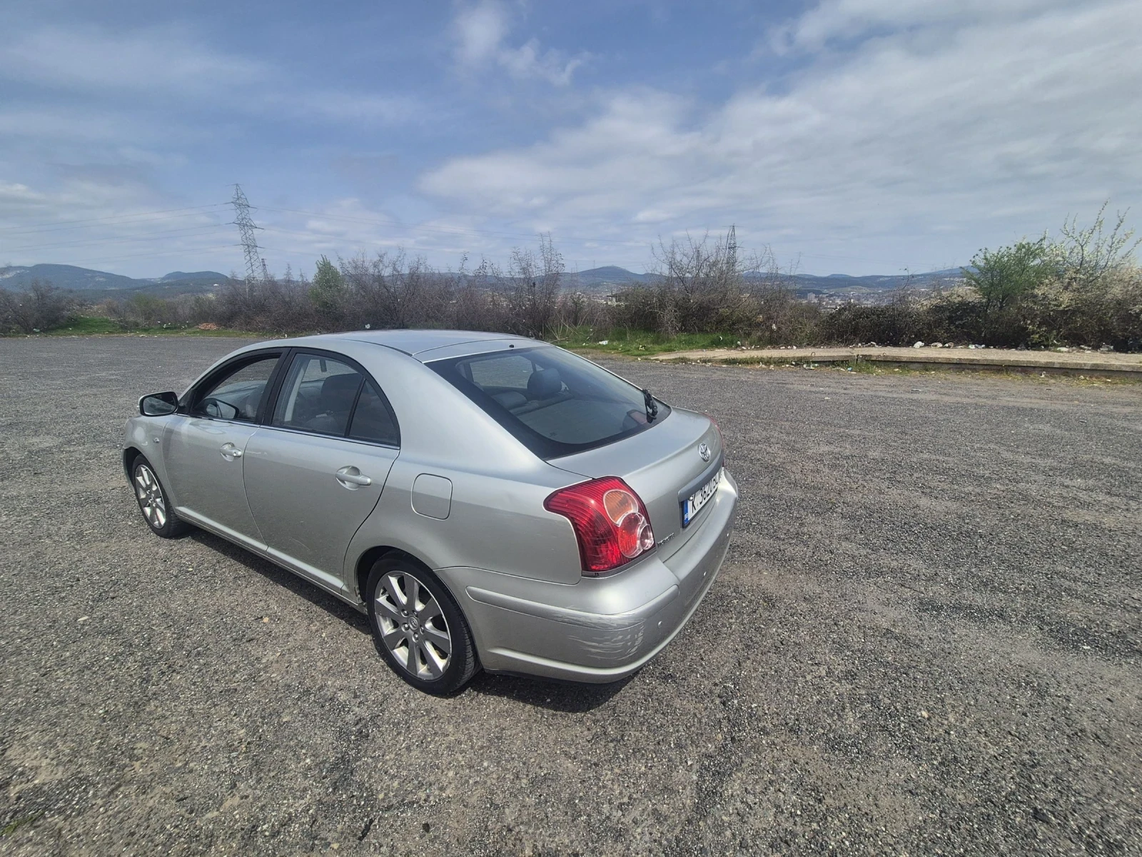 Toyota Avensis 2.2, снимка 6 - Автомобили и джипове - 54182650
