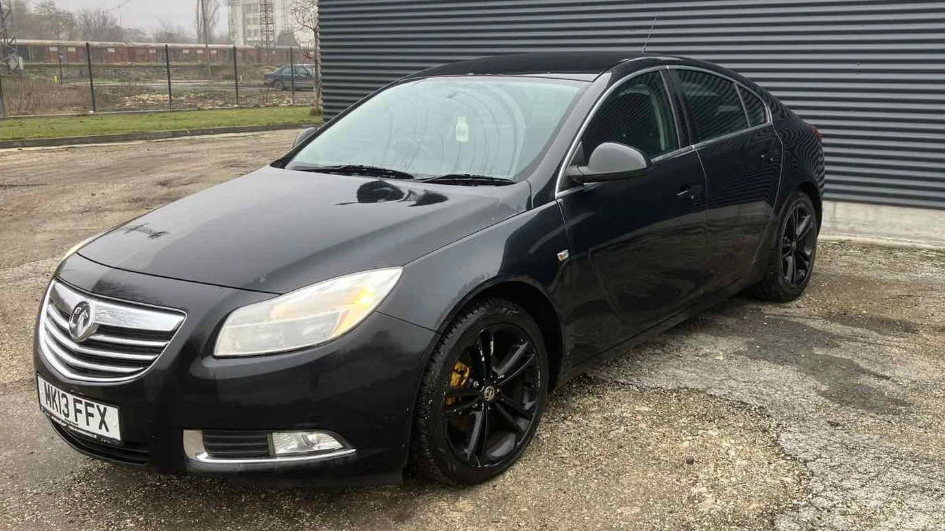 Opel Insignia, снимка 2 - Автомобили и джипове - 54594634
