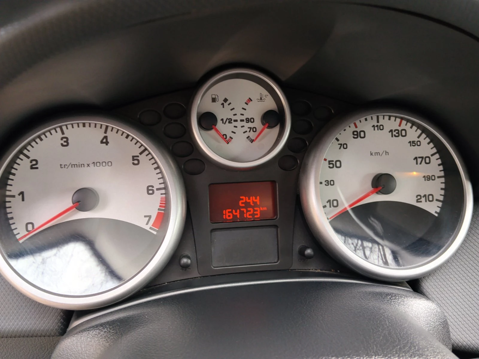 Peugeot 207, снимка 8 - Автомобили и джипове - 54606845