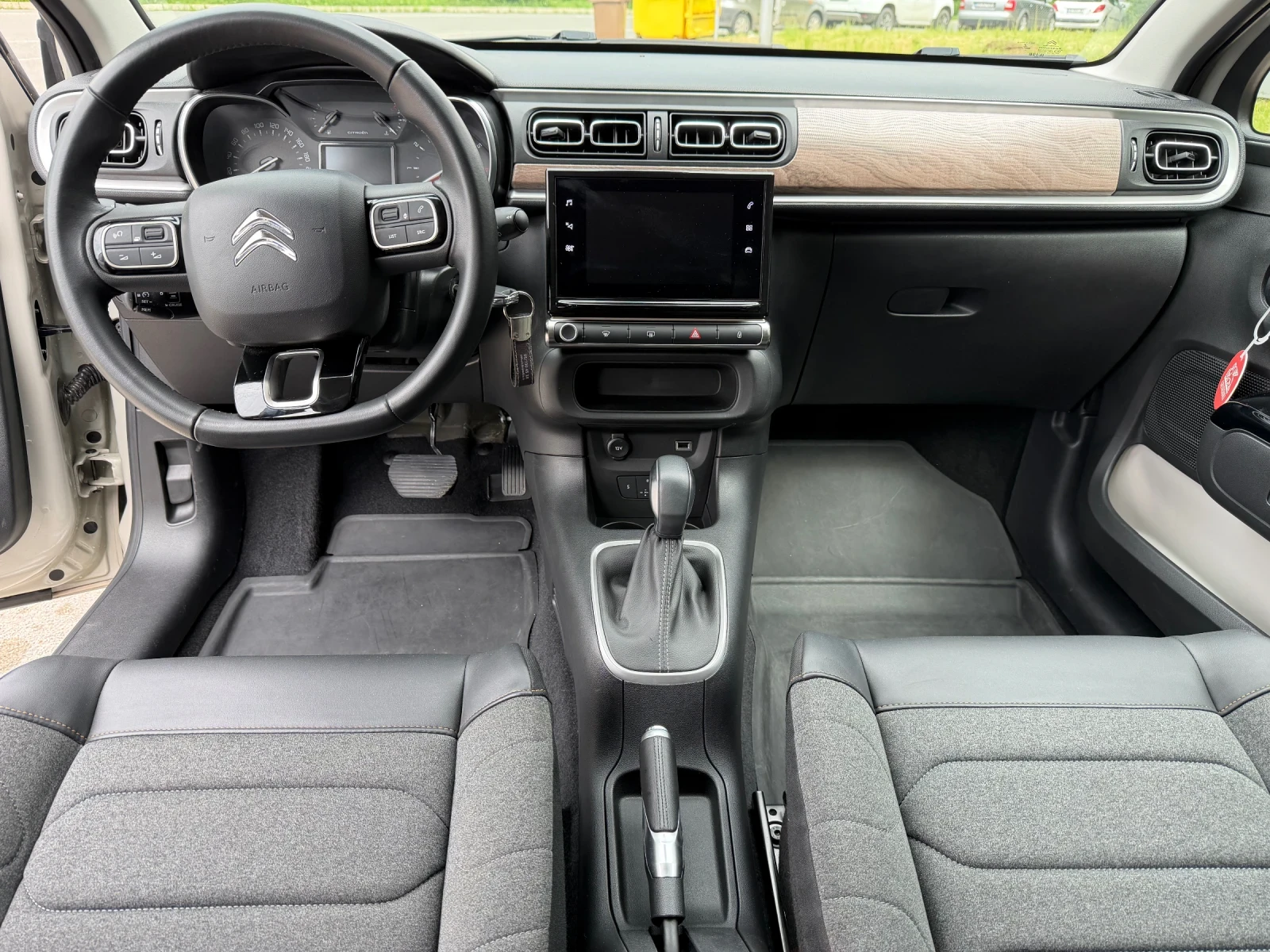 Citroen C3 PURETECH automatic, снимка 7 - Автомобили и джипове - 54745315