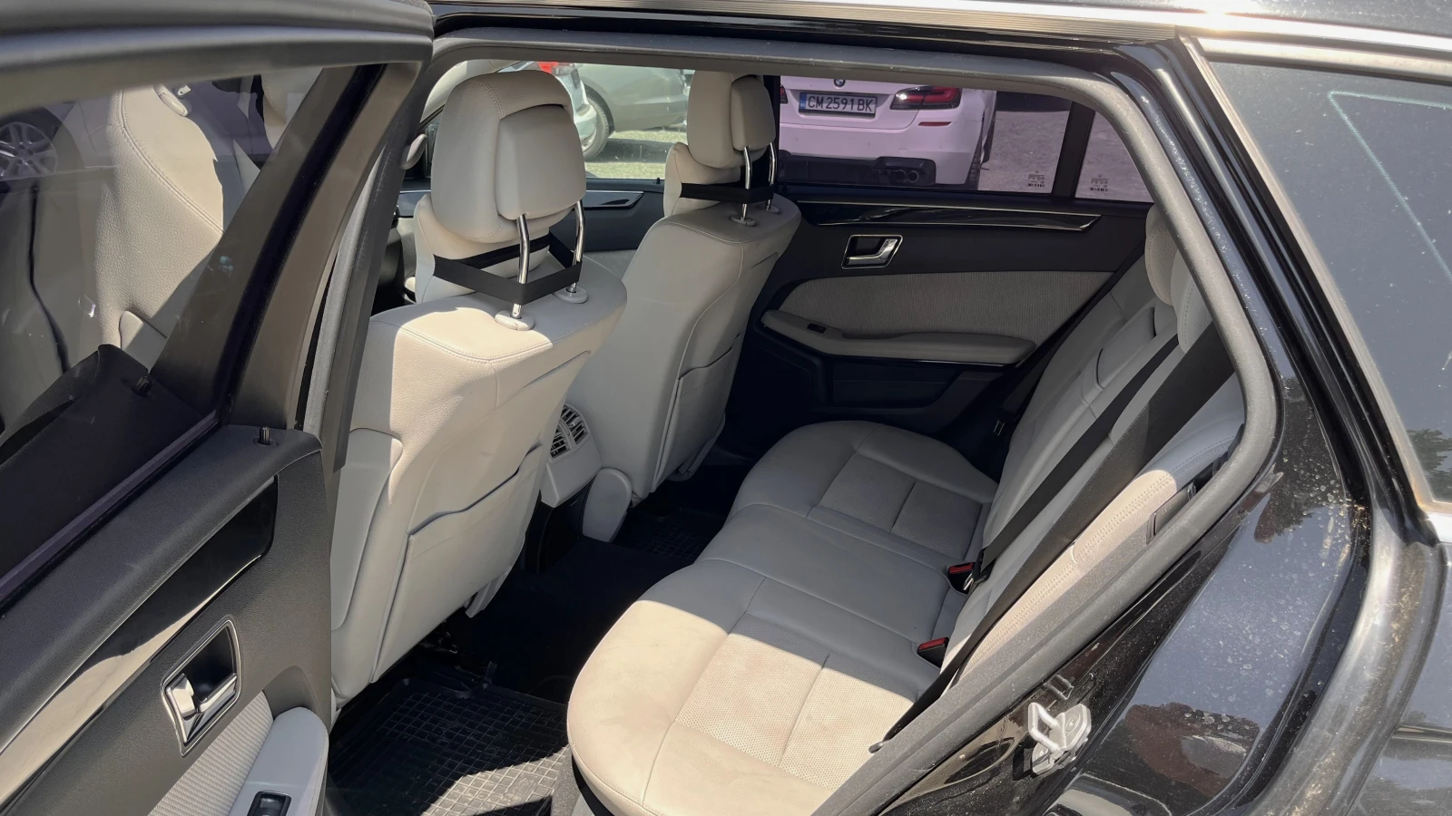 Mercedes-Benz E 350 CDI 4MATIC, снимка 8 - Автомобили и джипове - 55118141