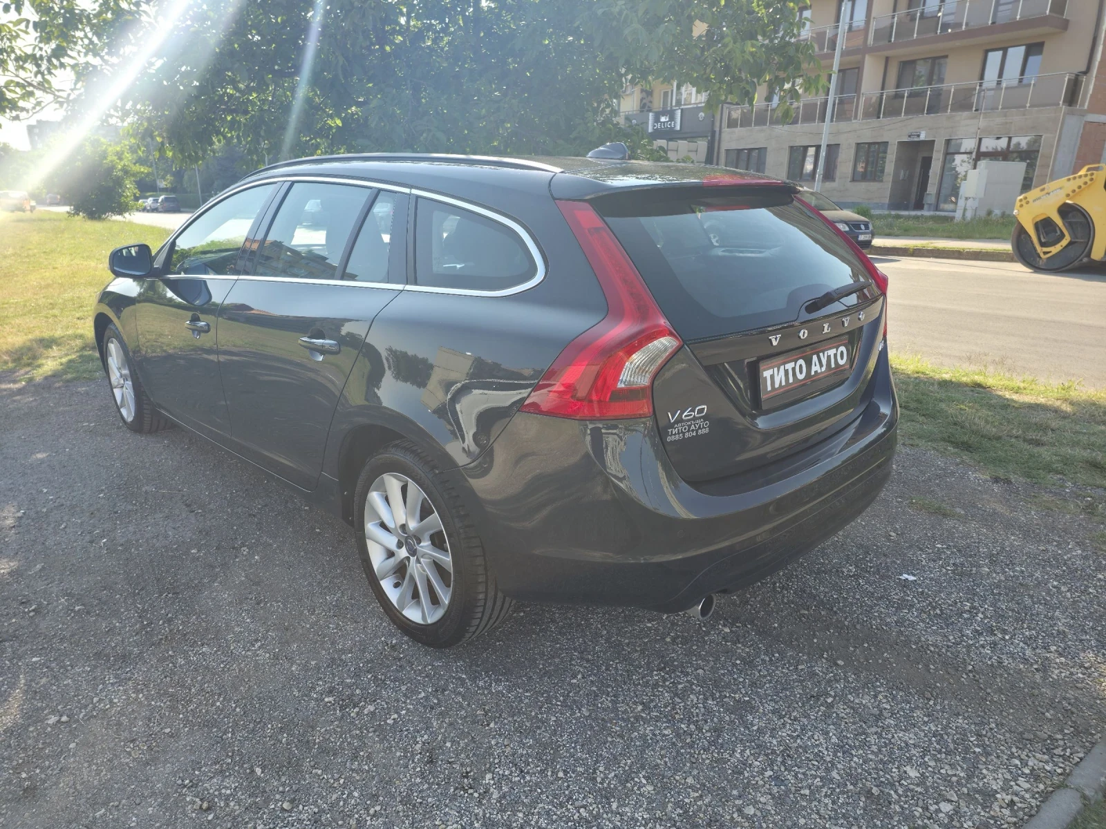 Volvo V60 2.0D/150КС/ПЪЛНА СЕРВИЗНА ИСТОРИЯ/ТОП СЪСТОЯНИЕ/, снимка 5 - Автомобили и джипове - 55290513