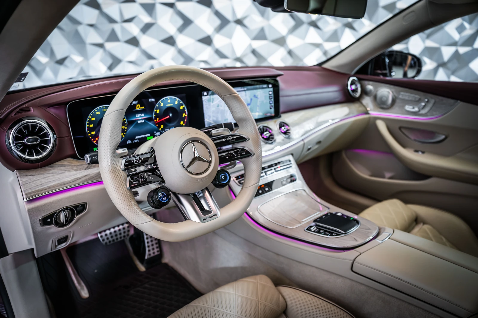 Mercedes-Benz E 53 AMG Manufaktur* Burmester* 360, снимка 8 - Автомобили и джипове - 56113554