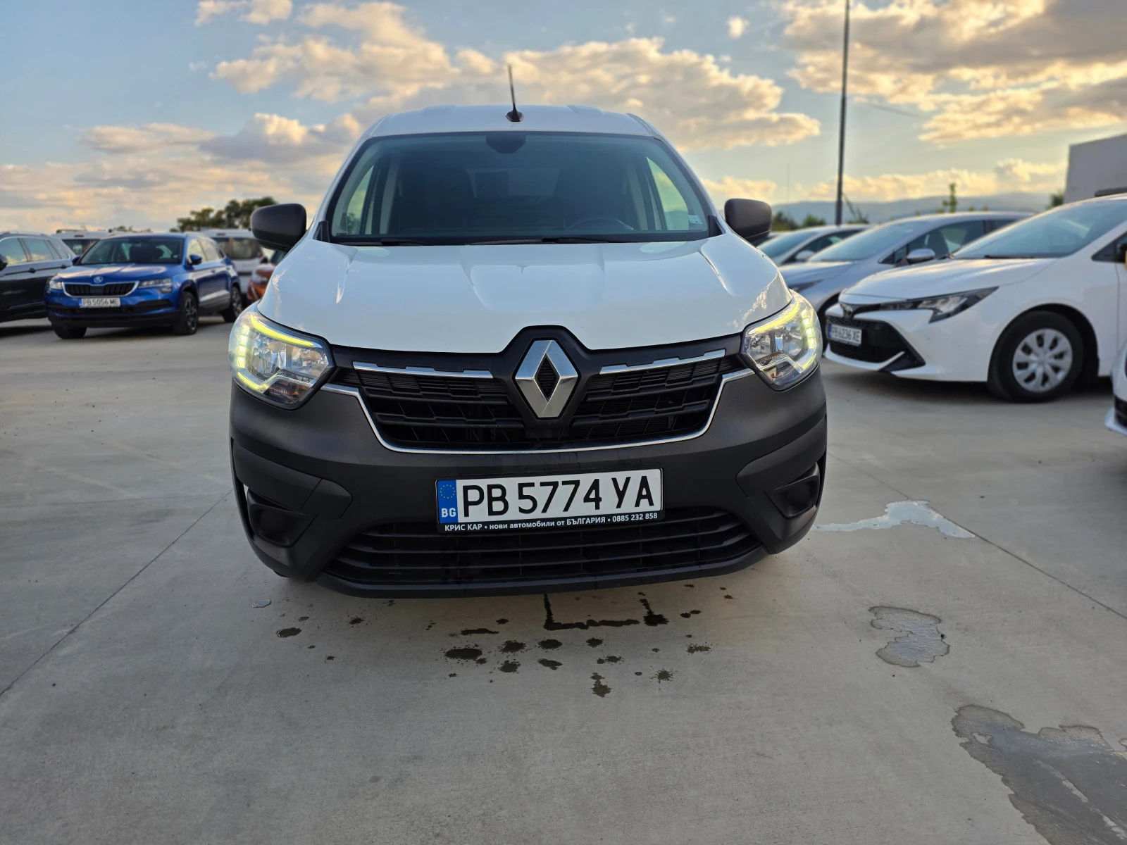 Renault Kangoo 1.5DCI-6ск, снимка 8 - Автомобили и джипове - 56246490