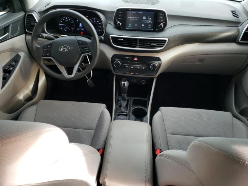 Hyundai Tucson 2.0L , снимка 8 - Автомобили и джипове - 48618871