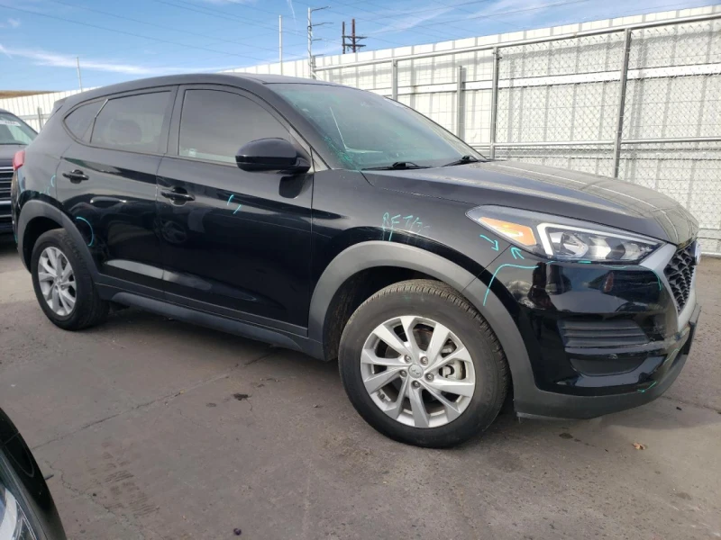 Hyundai Tucson 2.0L , снимка 4 - Автомобили и джипове - 48618871