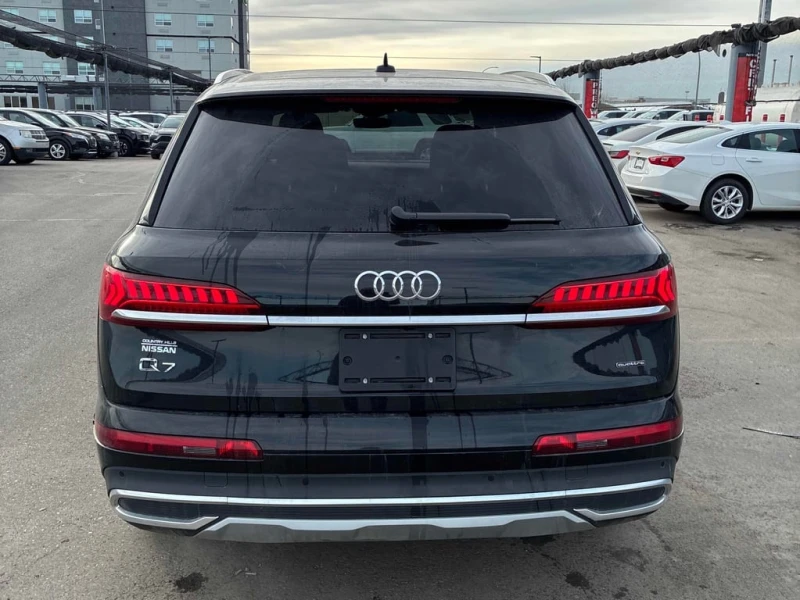 Audi Q7 * AWD * PANO * DISTRONIC * CARFAX , снимка 4 - Автомобили и джипове - 53376635