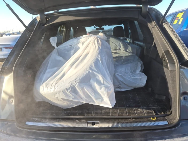 Audi Q7 TECHNIK/ДИСТРОНИК/ПОДГРЕВ/ОБДУХ/3 КЛЮЧА/4+ ГУМИ, снимка 12 - Автомобили и джипове - 53469341