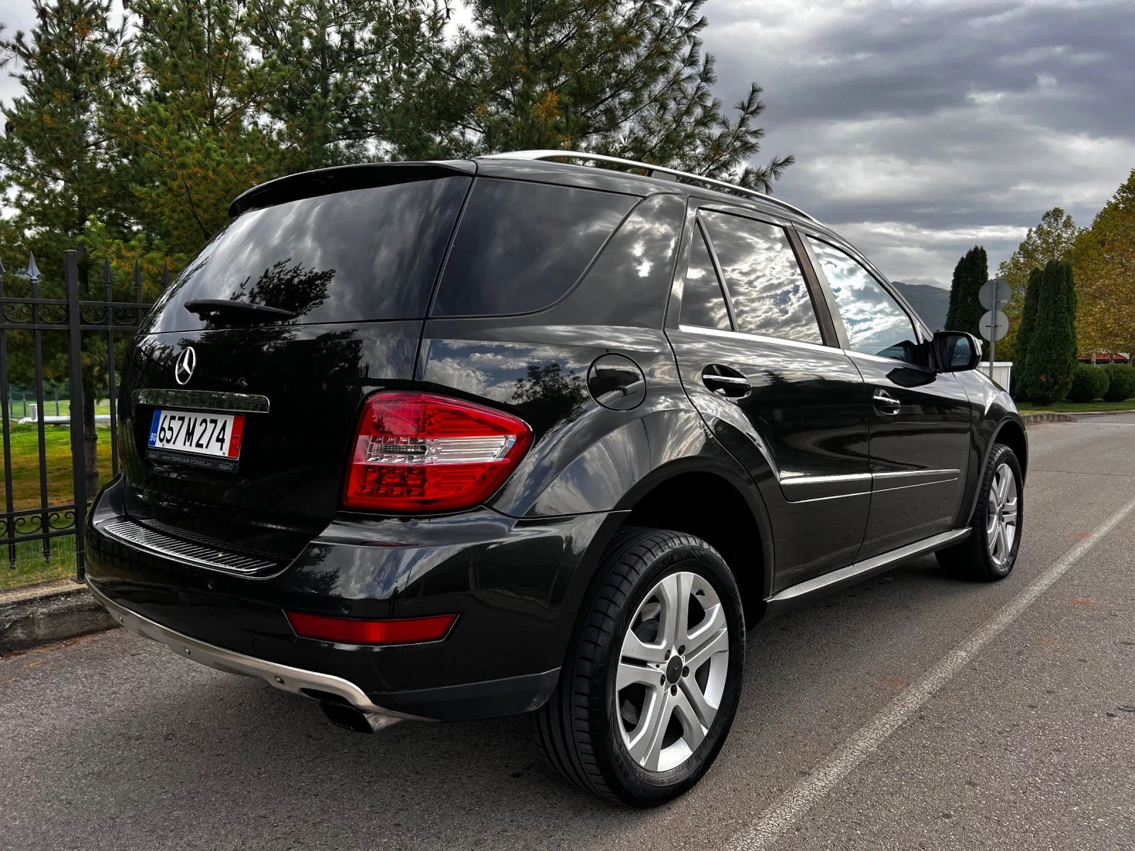 Mercedes-Benz ML 320 FACELIFT DISTRONIC/KEYLESS/ОБДУХВАНЕ/TUV ПЕРФЕКТЕН - изображение 7