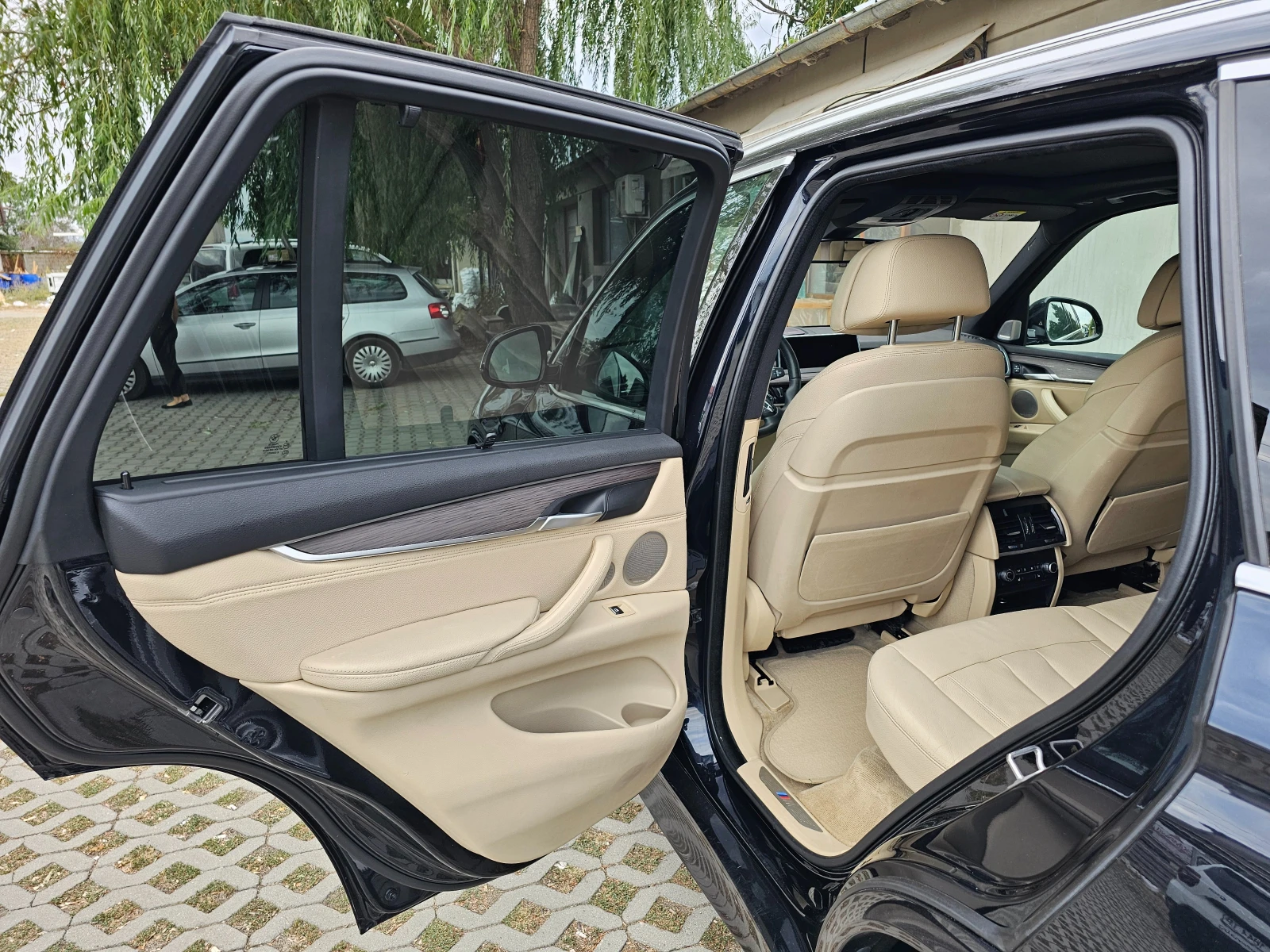 BMW X5 XDrive 40d - изображение 6