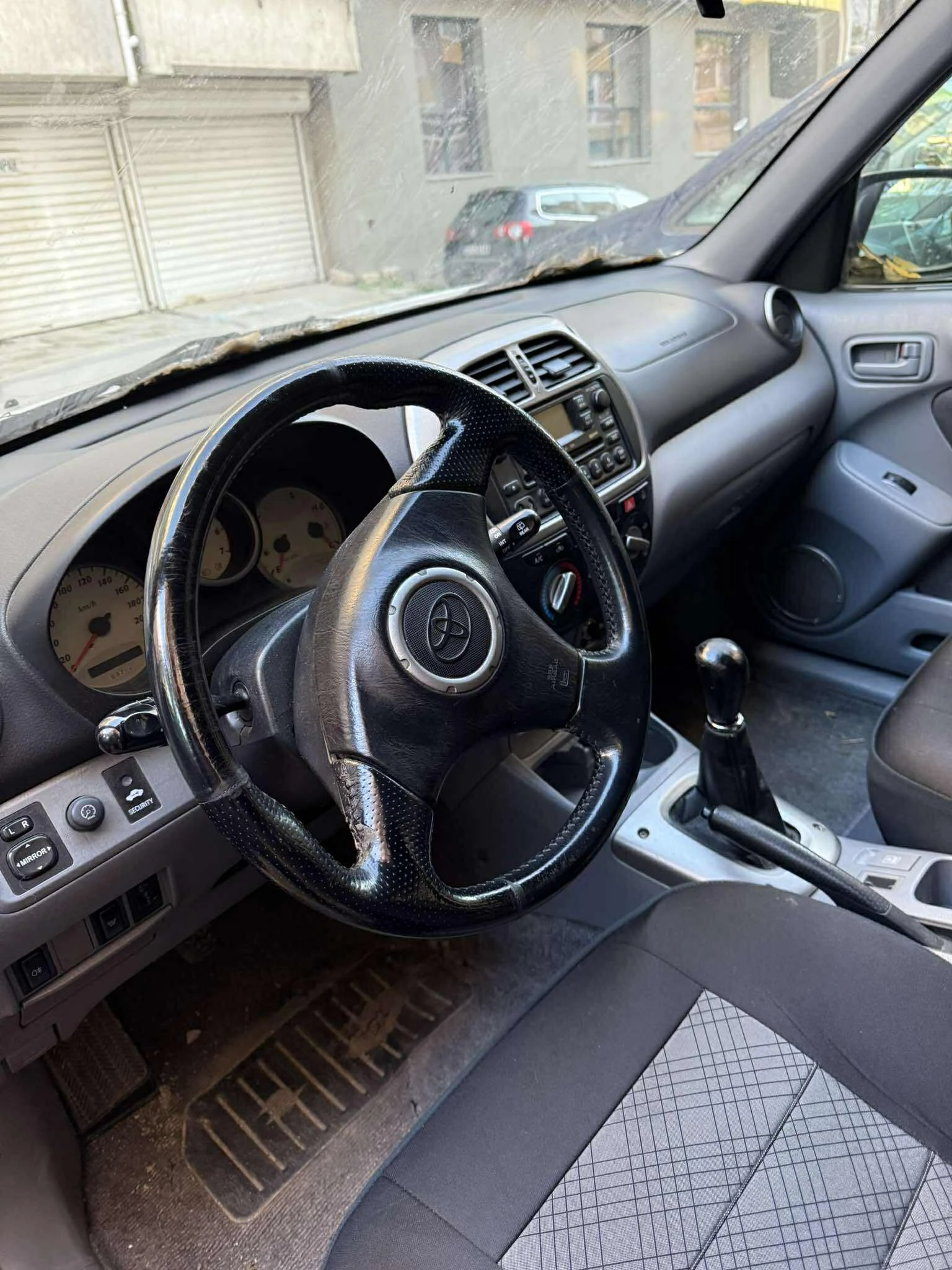 Toyota Rav4  - изображение 4