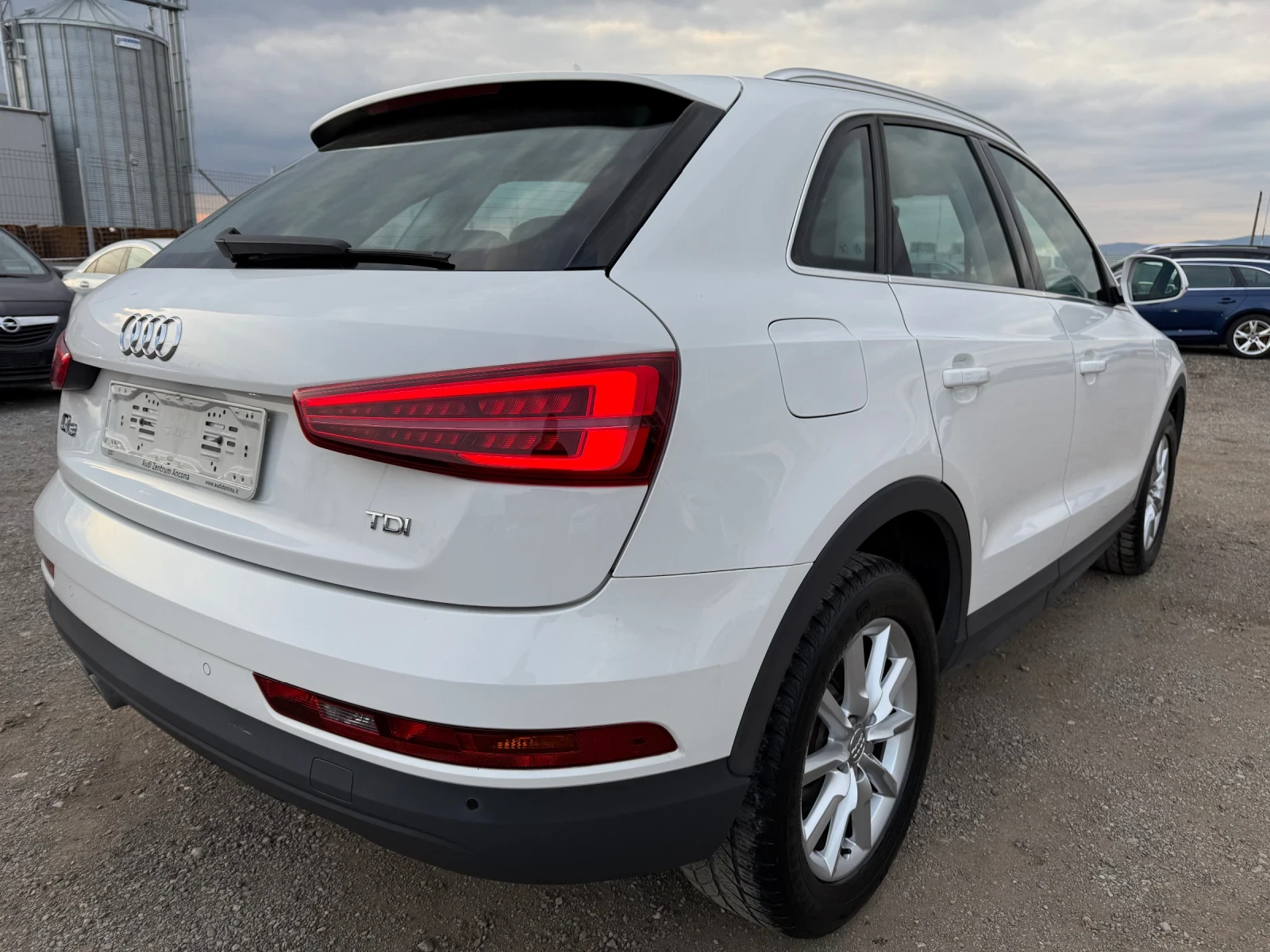 Audi Q3 2.0TDI 160x.km Face Lift  - изображение 3