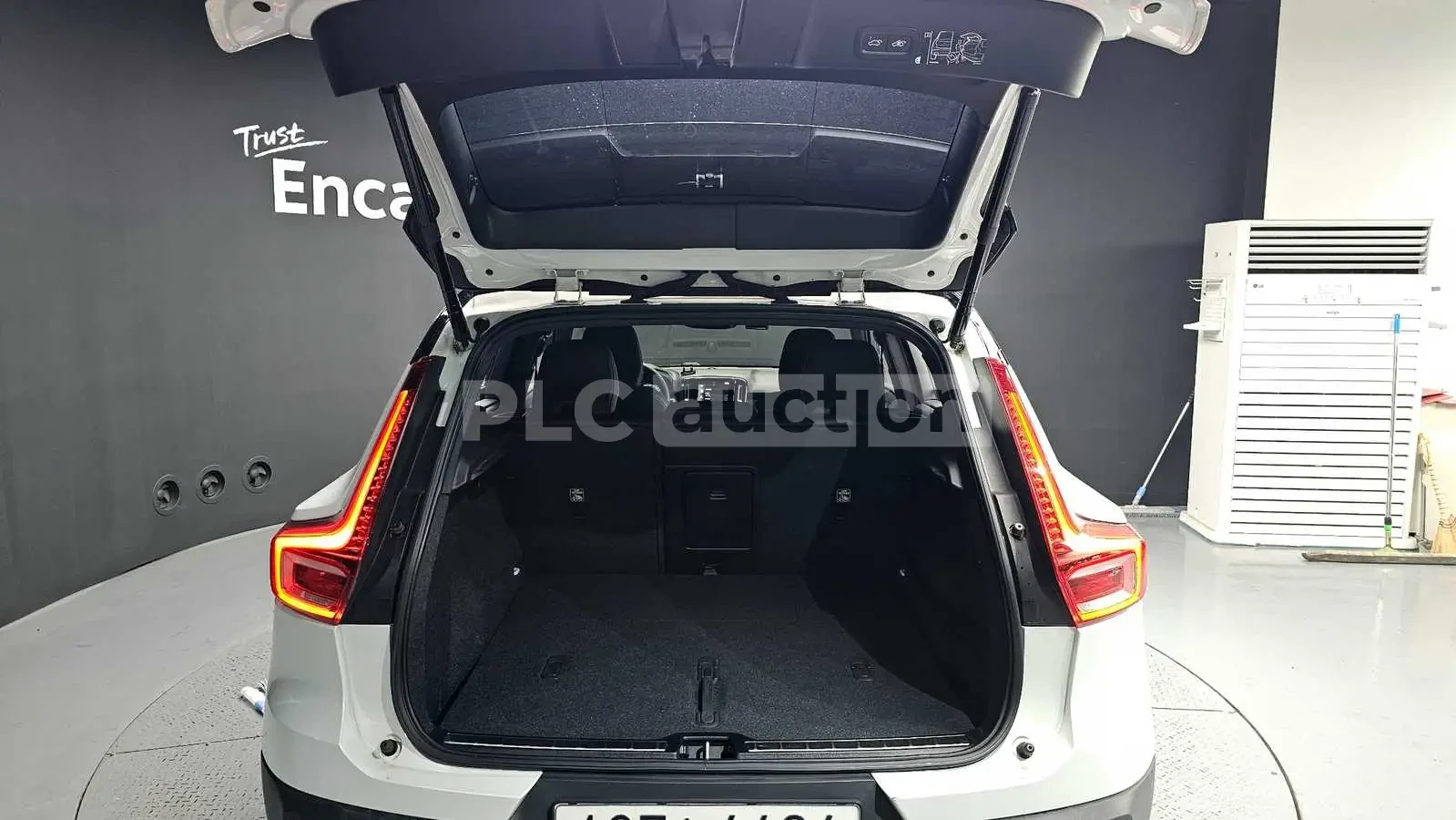 Volvo XC40 2020* КРАЙНА ЦЕНА, снимка 16 - Автомобили и джипове - 53966188