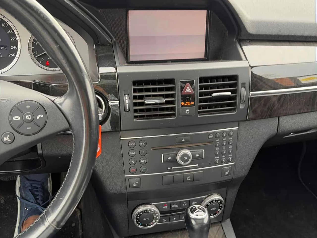 Mercedes-Benz GLK * 350 * ПОДГРЕВИ * NAVI, снимка 9 - Автомобили и джипове - 54460371